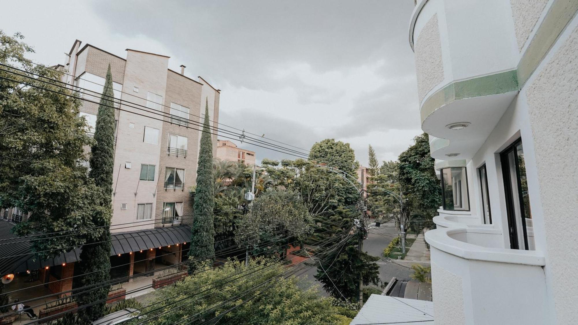 Hotel Balcones Del Estadio Medellin Exterior photo