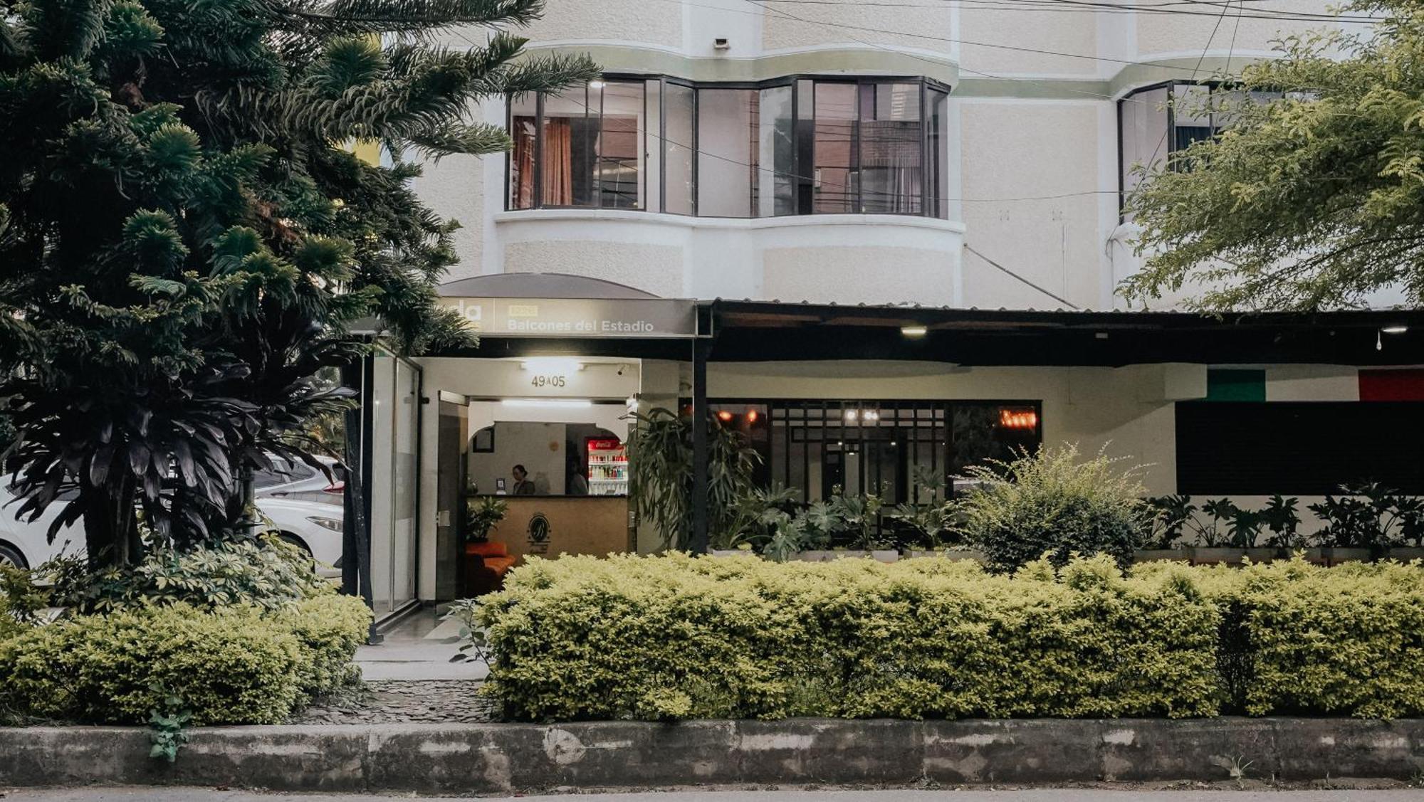 Hotel Balcones Del Estadio Medellin Exterior photo